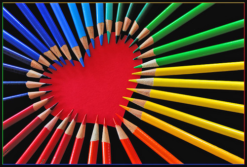أقلام تباع تشترى وأقلام للتداول heart_colored_pencil